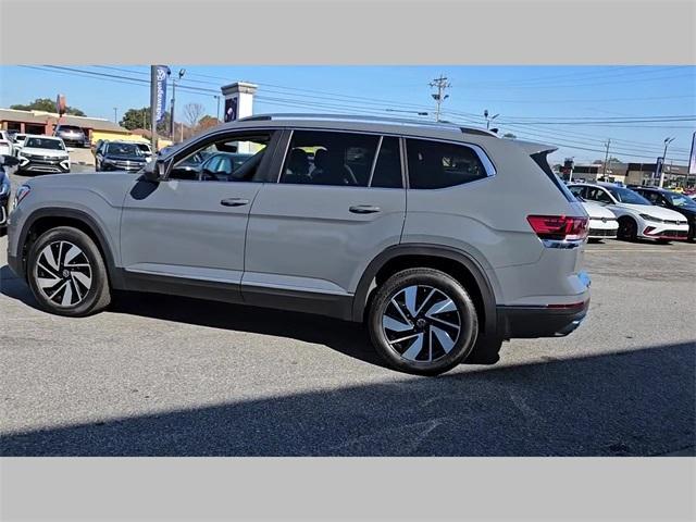 new 2025 Volkswagen Atlas car, priced at $45,631