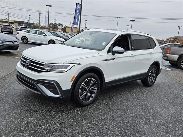 new 2024 Volkswagen Tiguan car, priced at $32,396