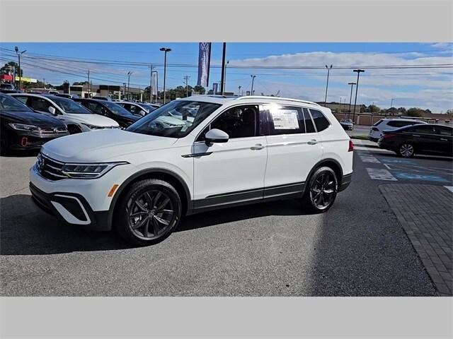 new 2024 Volkswagen Tiguan car, priced at $32,751