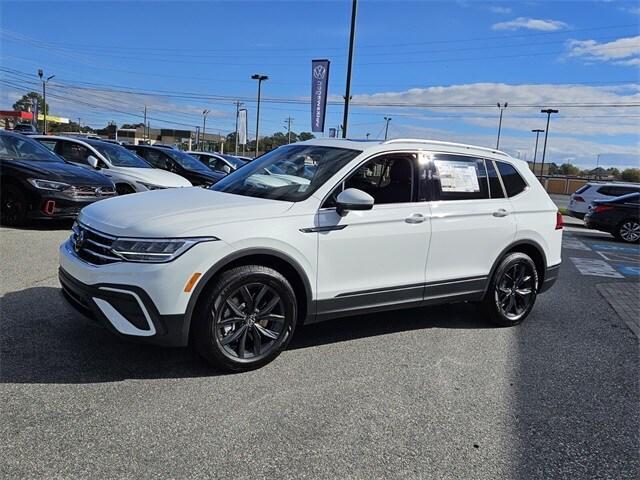 new 2024 Volkswagen Tiguan car, priced at $32,751