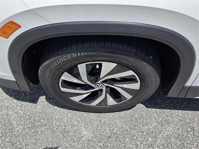 new 2025 Volkswagen Tiguan car, priced at $28,011