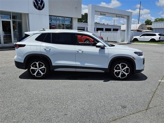 new 2025 Volkswagen Tiguan car, priced at $33,326