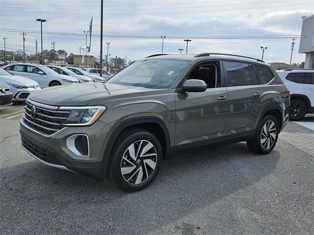 new 2025 Volkswagen Atlas car, priced at $43,686