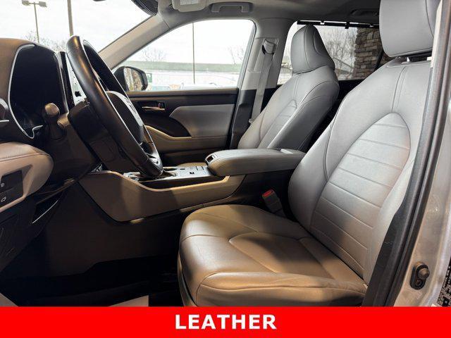 used 2021 Toyota Highlander car, priced at $29,995