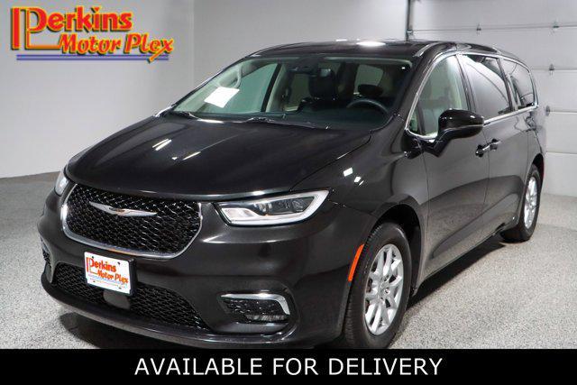 used 2023 Chrysler Pacifica car, priced at $22,995