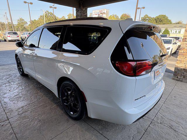 used 2018 Chrysler Pacifica car, priced at $11,995