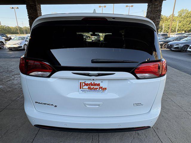 used 2018 Chrysler Pacifica car, priced at $11,995