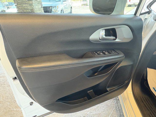 used 2018 Chrysler Pacifica car, priced at $11,995