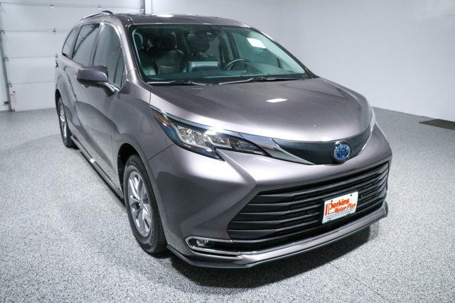 used 2023 Toyota Sienna car, priced at $42,895