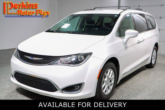 used 2020 Chrysler Pacifica car, priced at $17,995