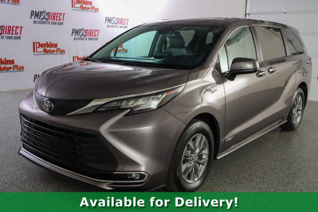 used 2021 Toyota Sienna car, priced at $37,595