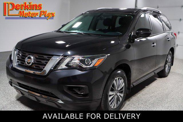used 2020 Nissan Pathfinder car, priced at $17,995