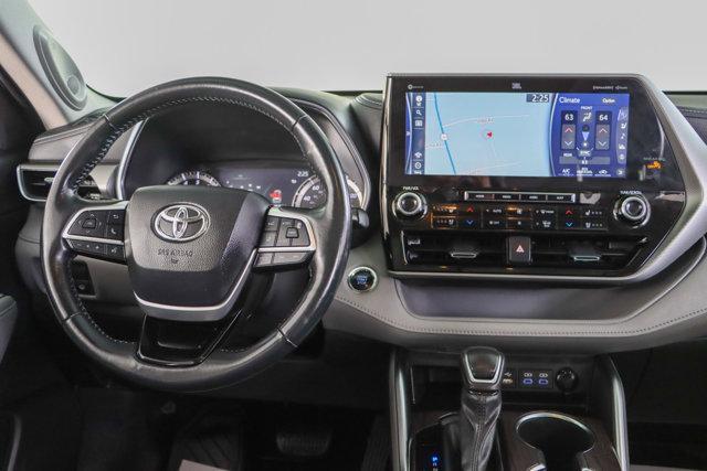 used 2022 Toyota Highlander car, priced at $41,995