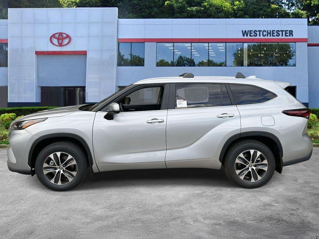 new 2025 Toyota Highlander car, priced at $48,877