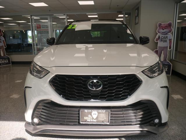 used 2022 Toyota Highlander car, priced at $37,888