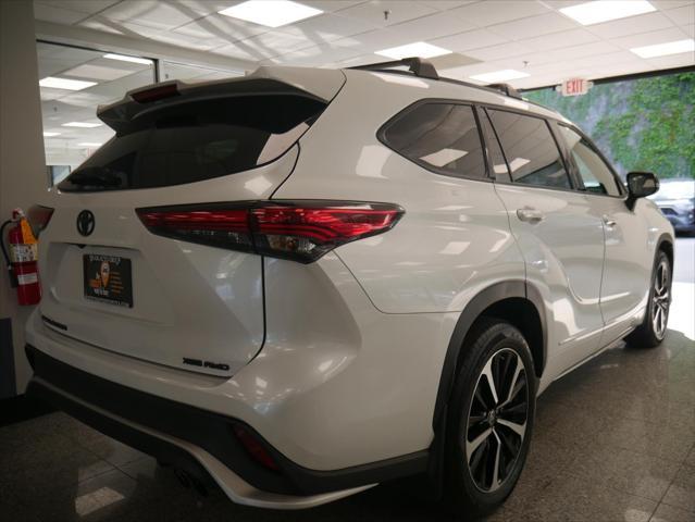 used 2022 Toyota Highlander car, priced at $37,888
