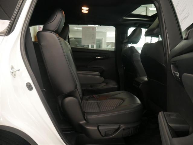 used 2022 Toyota Highlander car, priced at $37,888