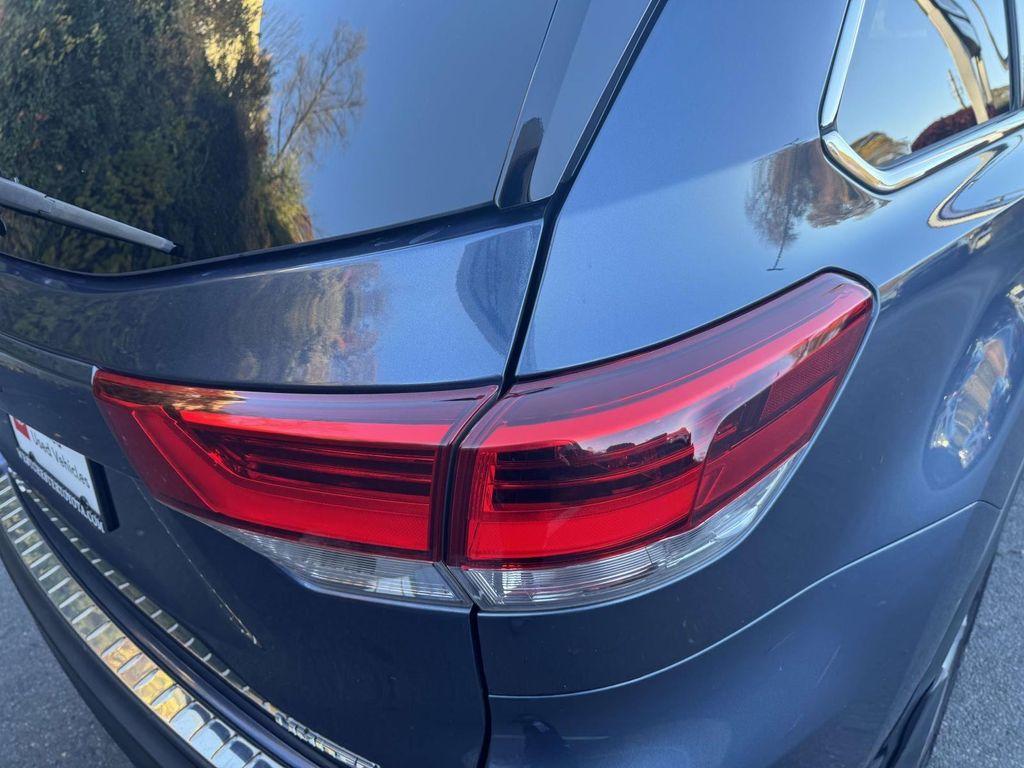 used 2019 Toyota Highlander car, priced at $26,388