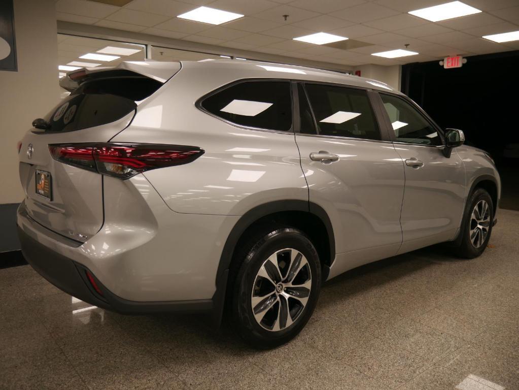 used 2024 Toyota Highlander car, priced at $43,788