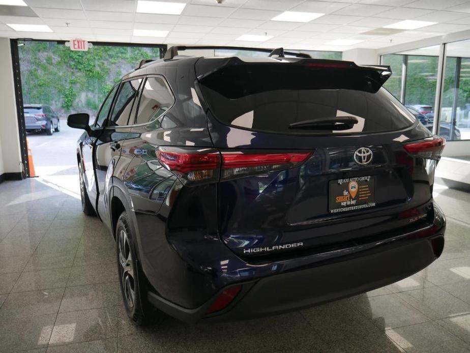 used 2021 Toyota Highlander car, priced at $31,989