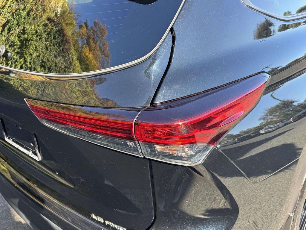 used 2022 Toyota Highlander car, priced at $31,888