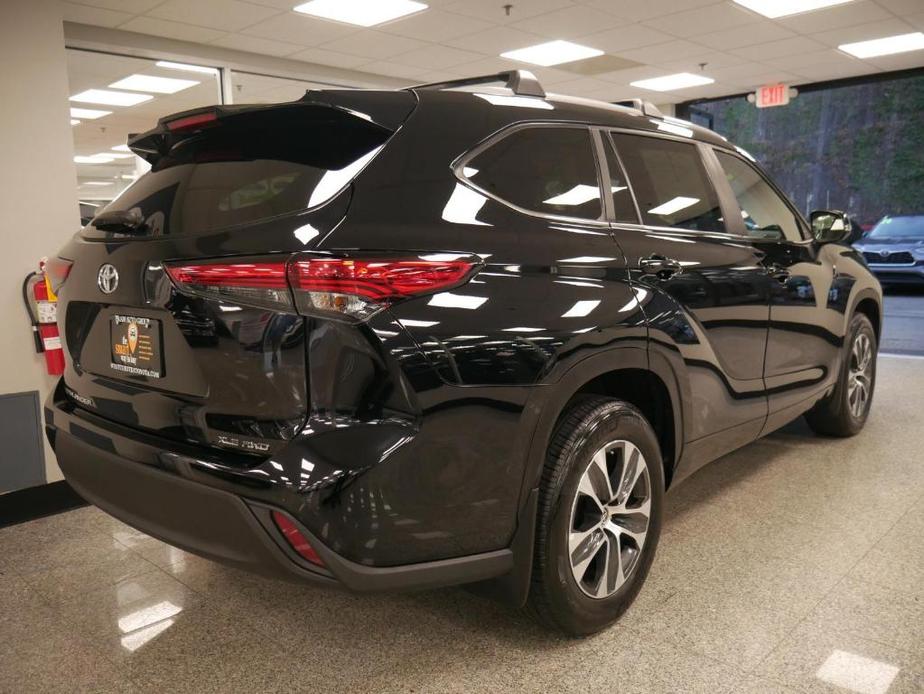 used 2023 Toyota Highlander car, priced at $39,988