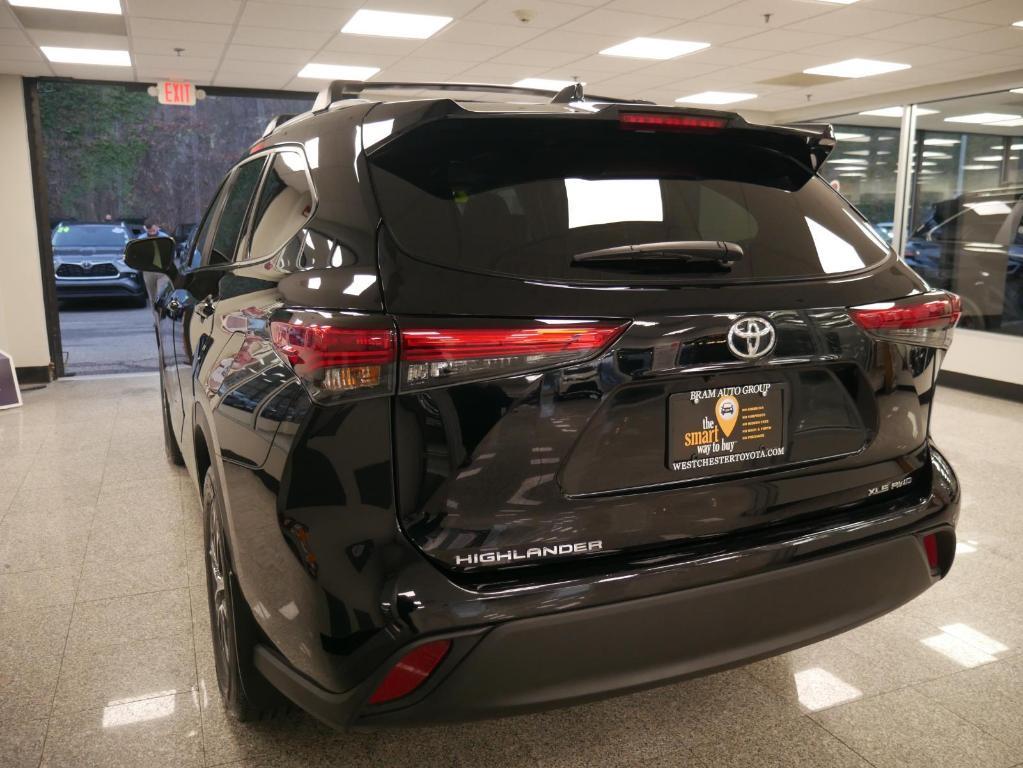 used 2023 Toyota Highlander car, priced at $39,988