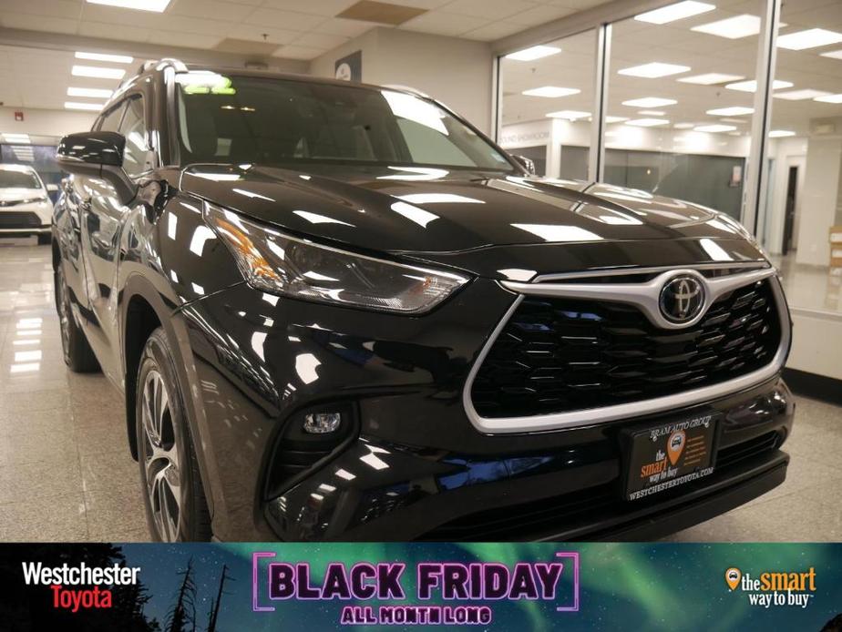 used 2022 Toyota Highlander car, priced at $33,988