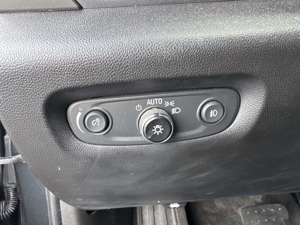 used 2020 Chevrolet Traverse car, priced at $16,988