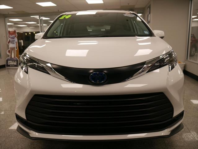 used 2025 Toyota Sienna car, priced at $68,788