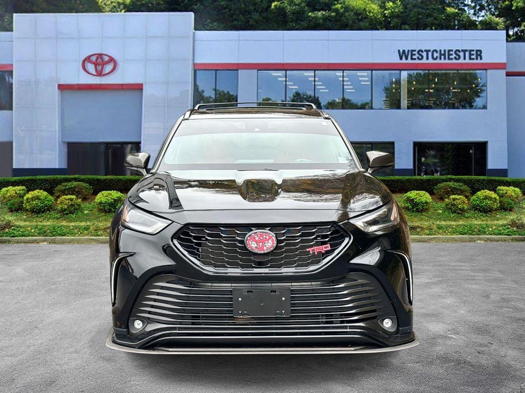 used 2021 Toyota Highlander car, priced at $38,488