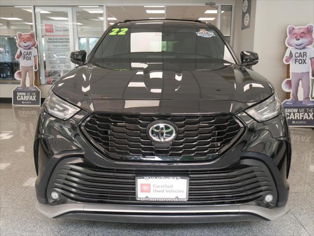 used 2022 Toyota Highlander car, priced at $39,988