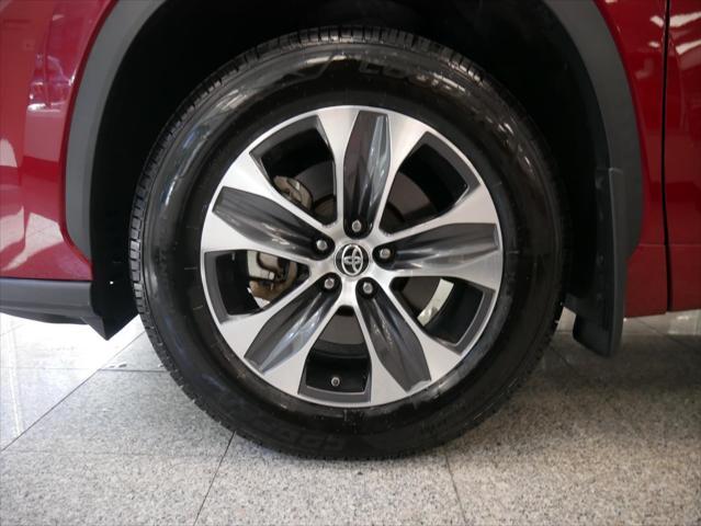 used 2022 Toyota Highlander car, priced at $35,988