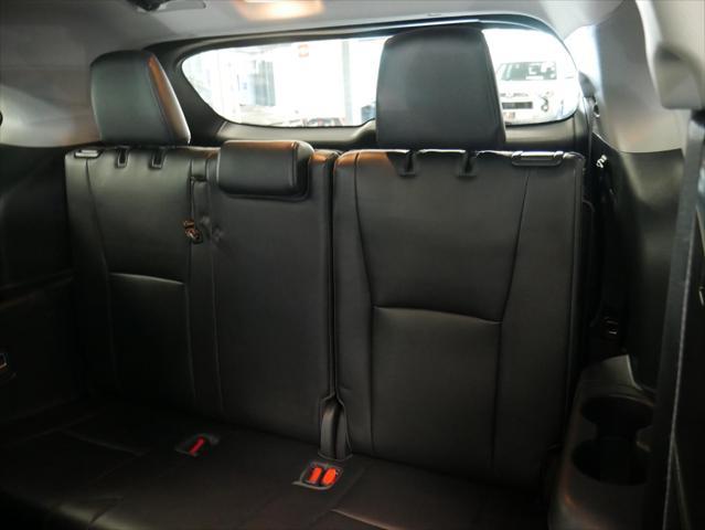 used 2022 Toyota Highlander car, priced at $35,988