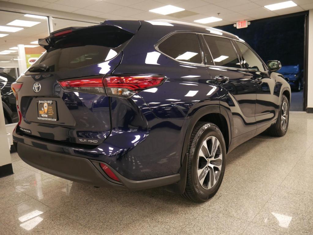 used 2022 Toyota Highlander car, priced at $30,288