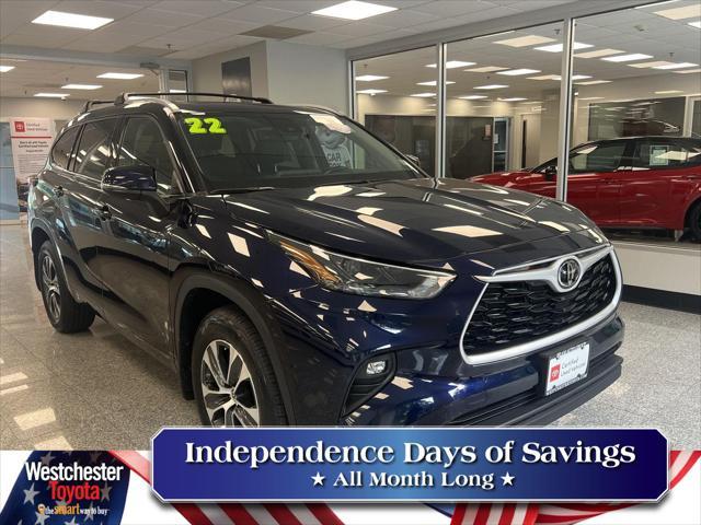 used 2022 Toyota Highlander car, priced at $37,588