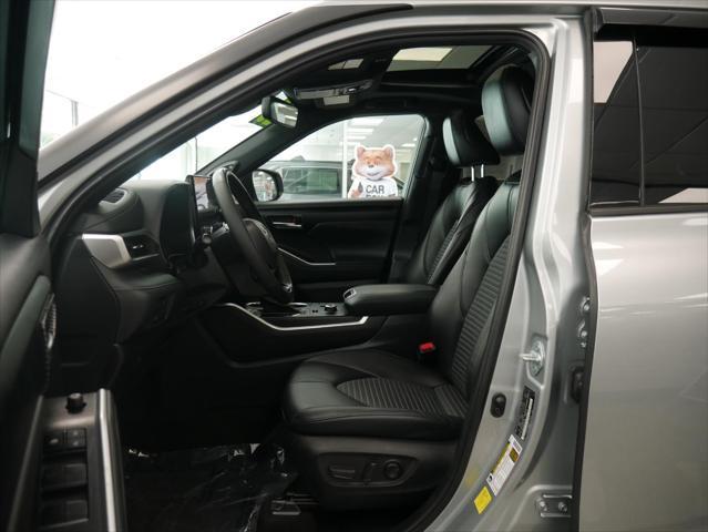 used 2023 Toyota Highlander car, priced at $38,588