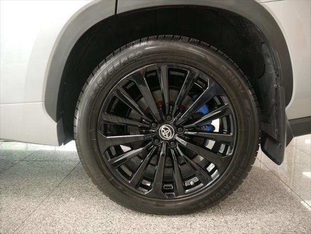 used 2023 Toyota Highlander car, priced at $38,588