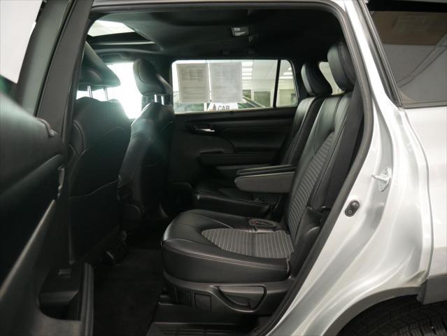 used 2023 Toyota Highlander car, priced at $38,588