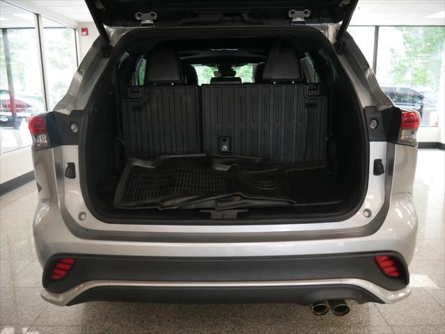 used 2023 Toyota Highlander car, priced at $38,588