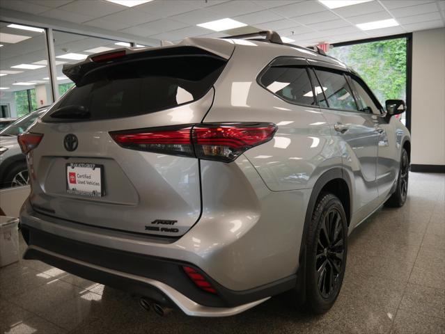 used 2023 Toyota Highlander car, priced at $38,588