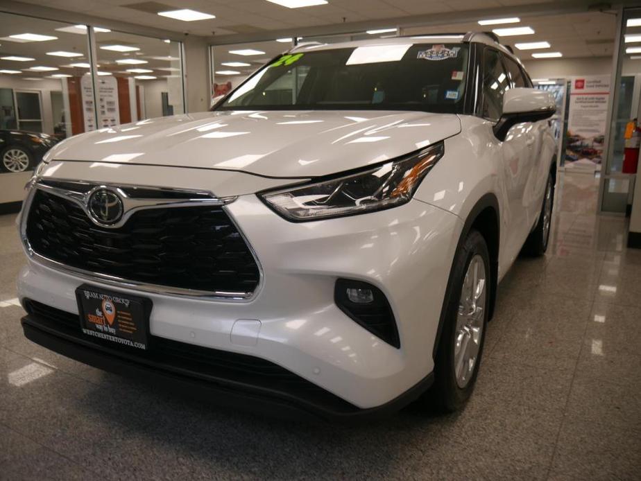 used 2024 Toyota Highlander car, priced at $52,988