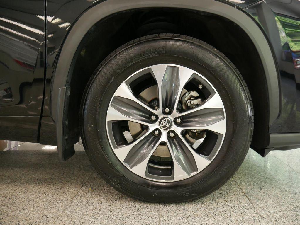 used 2021 Toyota Highlander car, priced at $32,888