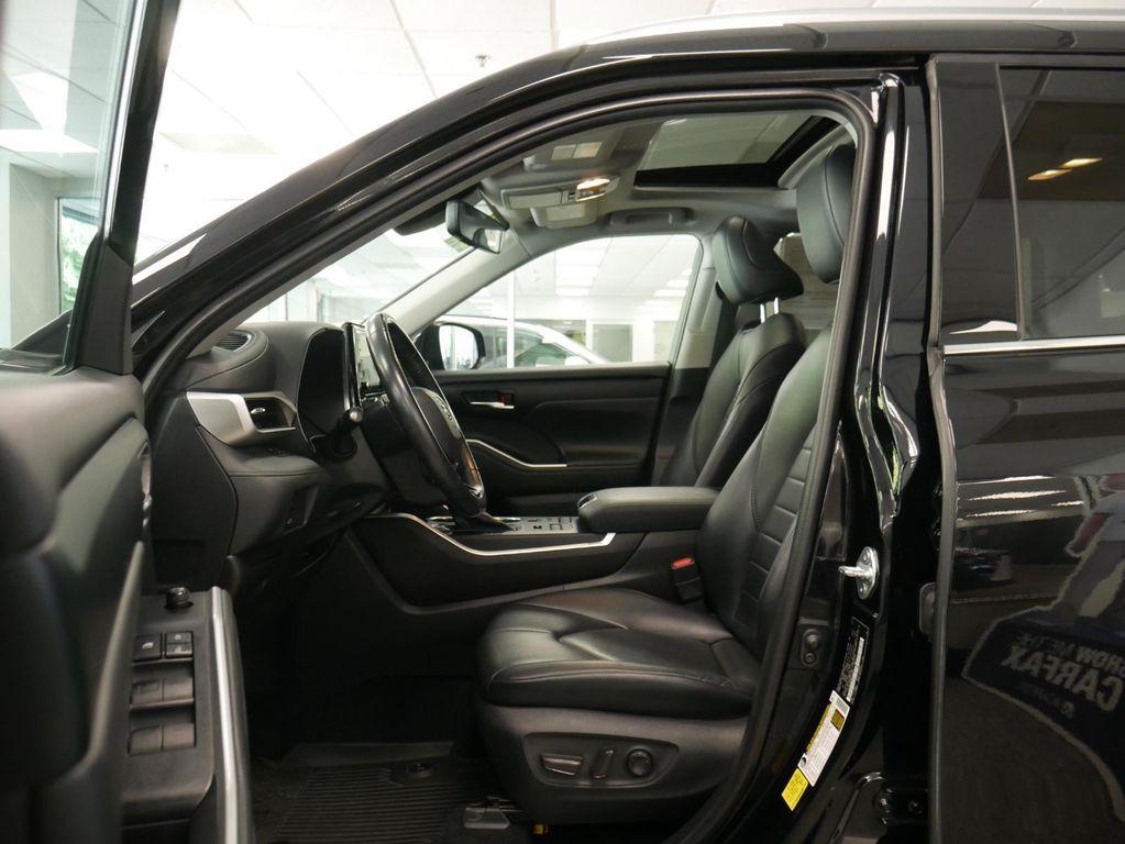 used 2021 Toyota Highlander car, priced at $32,888