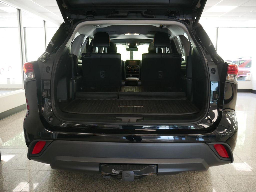 used 2021 Toyota Highlander car, priced at $32,888