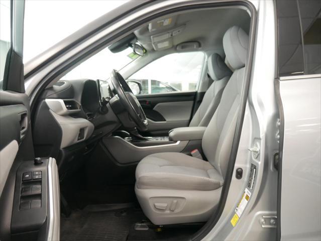 used 2022 Toyota Highlander car, priced at $32,988