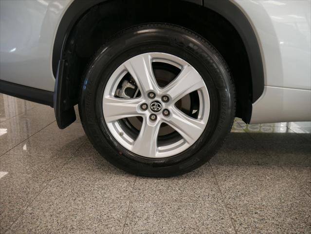 used 2022 Toyota Highlander car, priced at $32,988