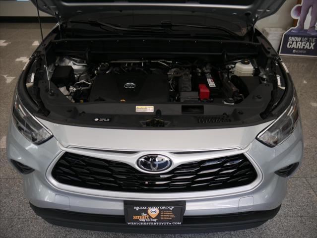 used 2022 Toyota Highlander car, priced at $32,988