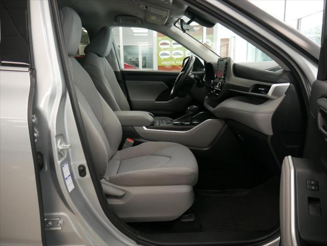 used 2022 Toyota Highlander car, priced at $32,988