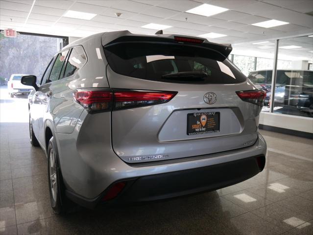 used 2022 Toyota Highlander car, priced at $32,988